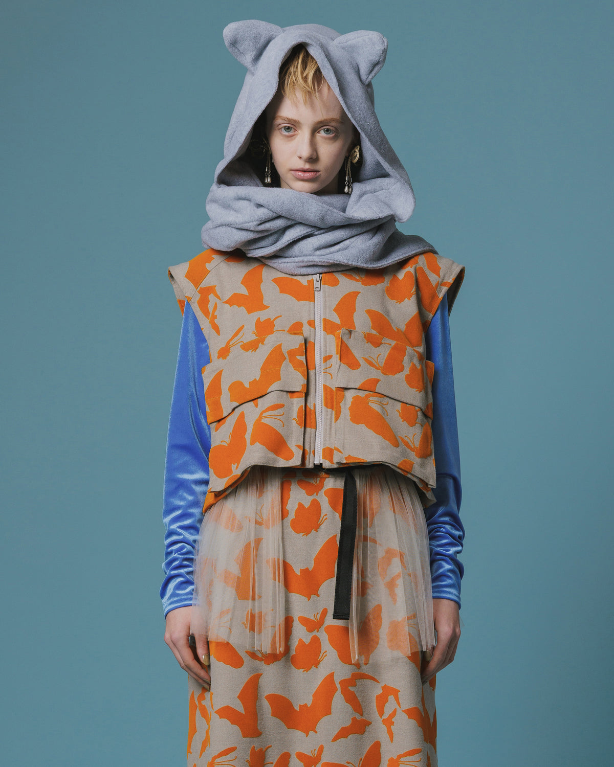 BACK PLEATS FLOCKY VEST (BEIGE x ORANGE)