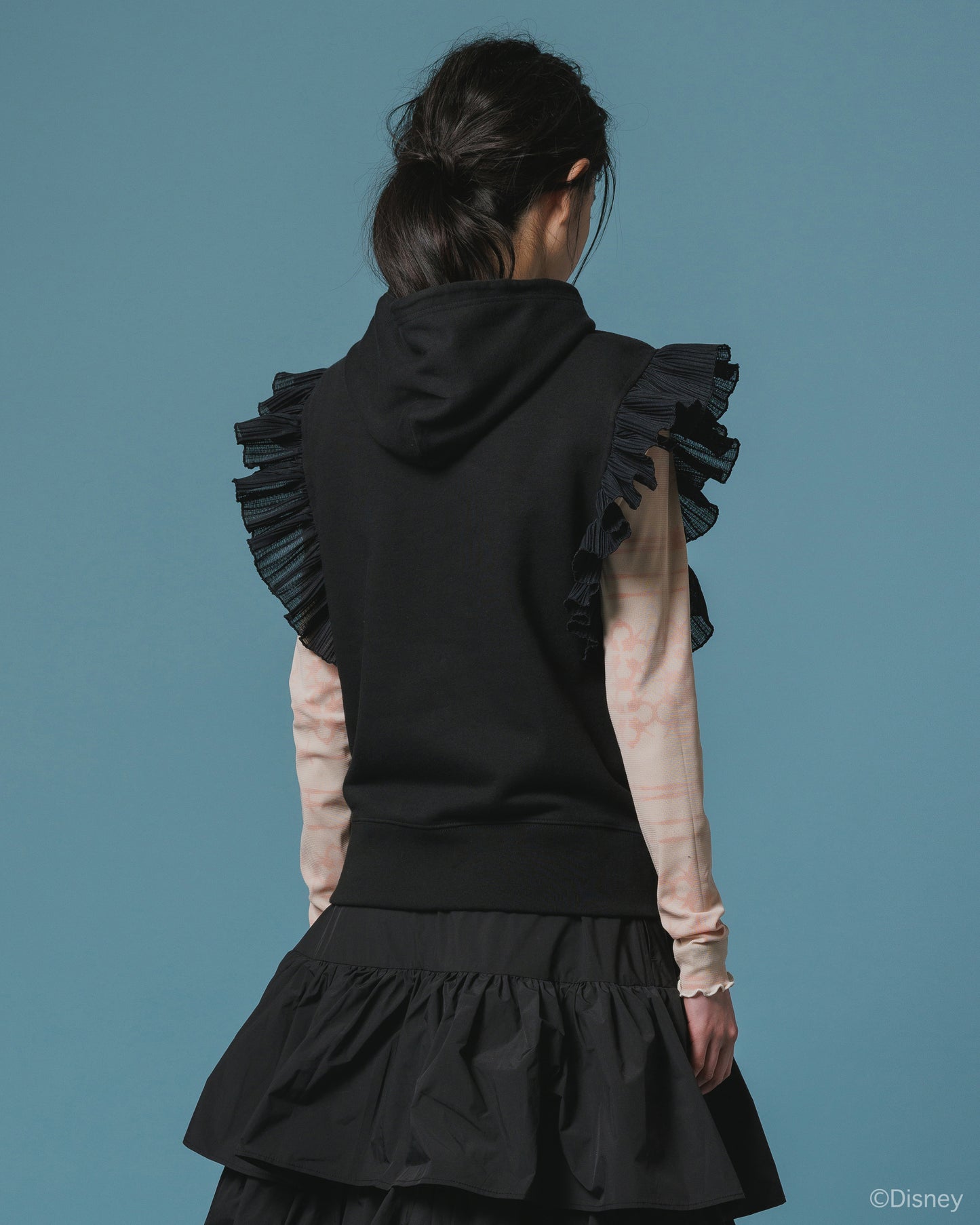 【Disney collection】FRILL SLEEVE HOODIE (BLACK)