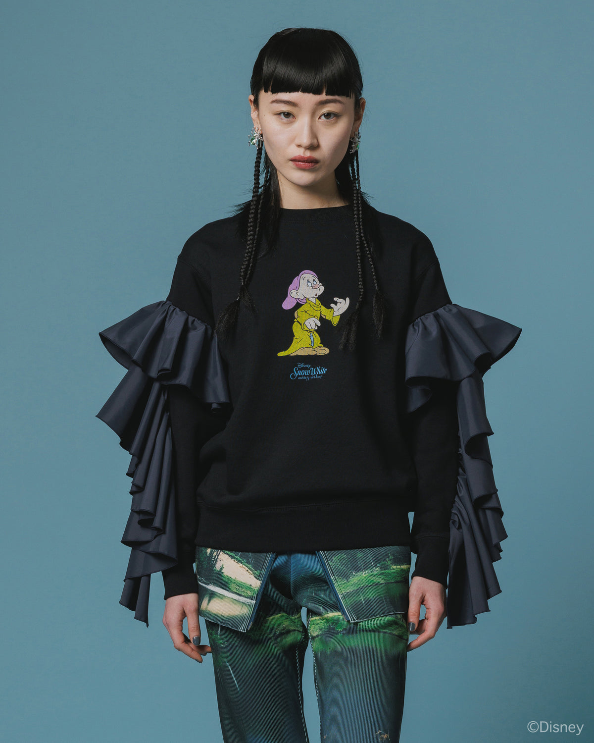 【Disney collection】FRILL SLEEVE PULLOVER SWEAT (BLACK)