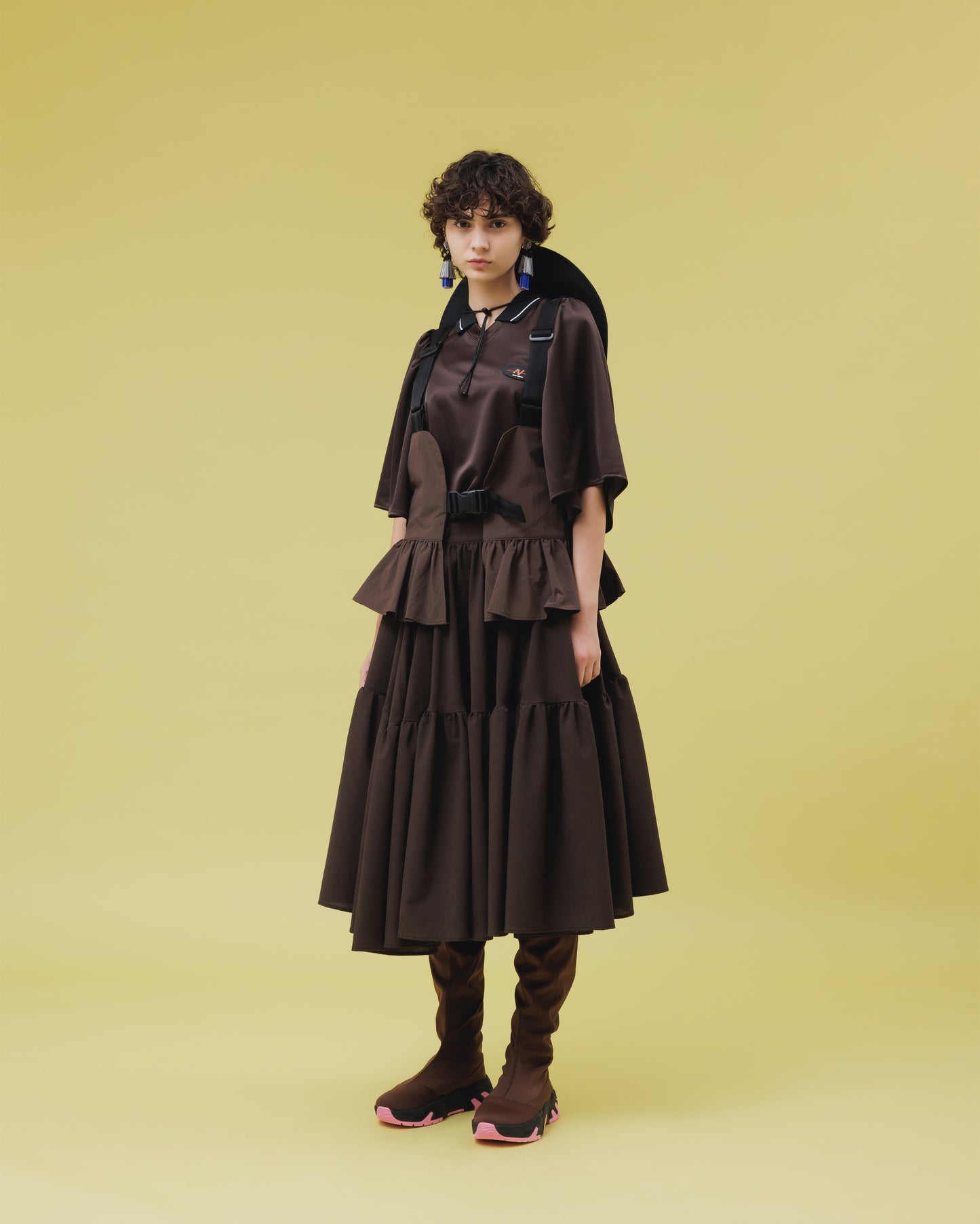 NON TOKYO / FRILL FIELD VEST (BROWN)