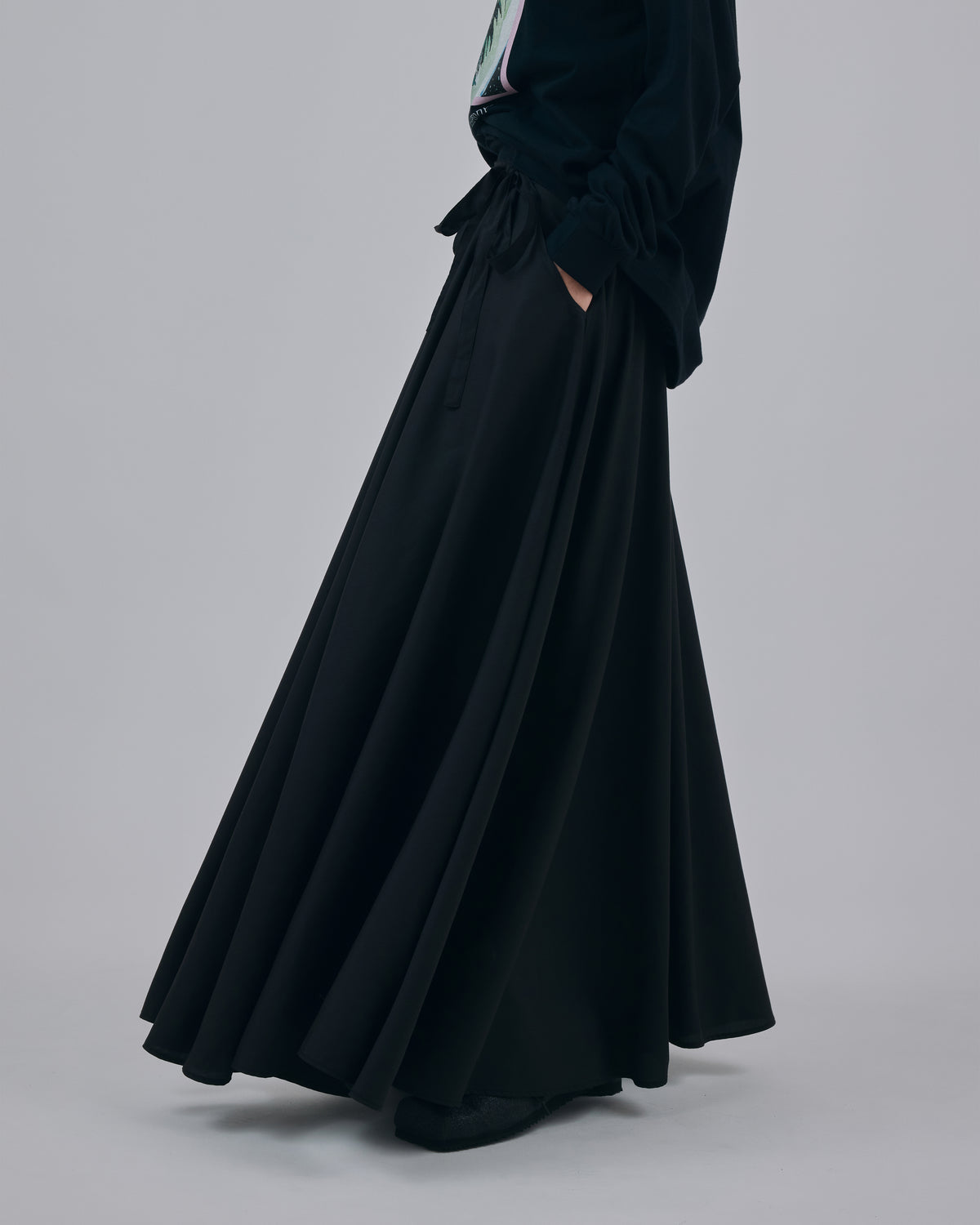 RIBBON SKIRT (BLACK)
