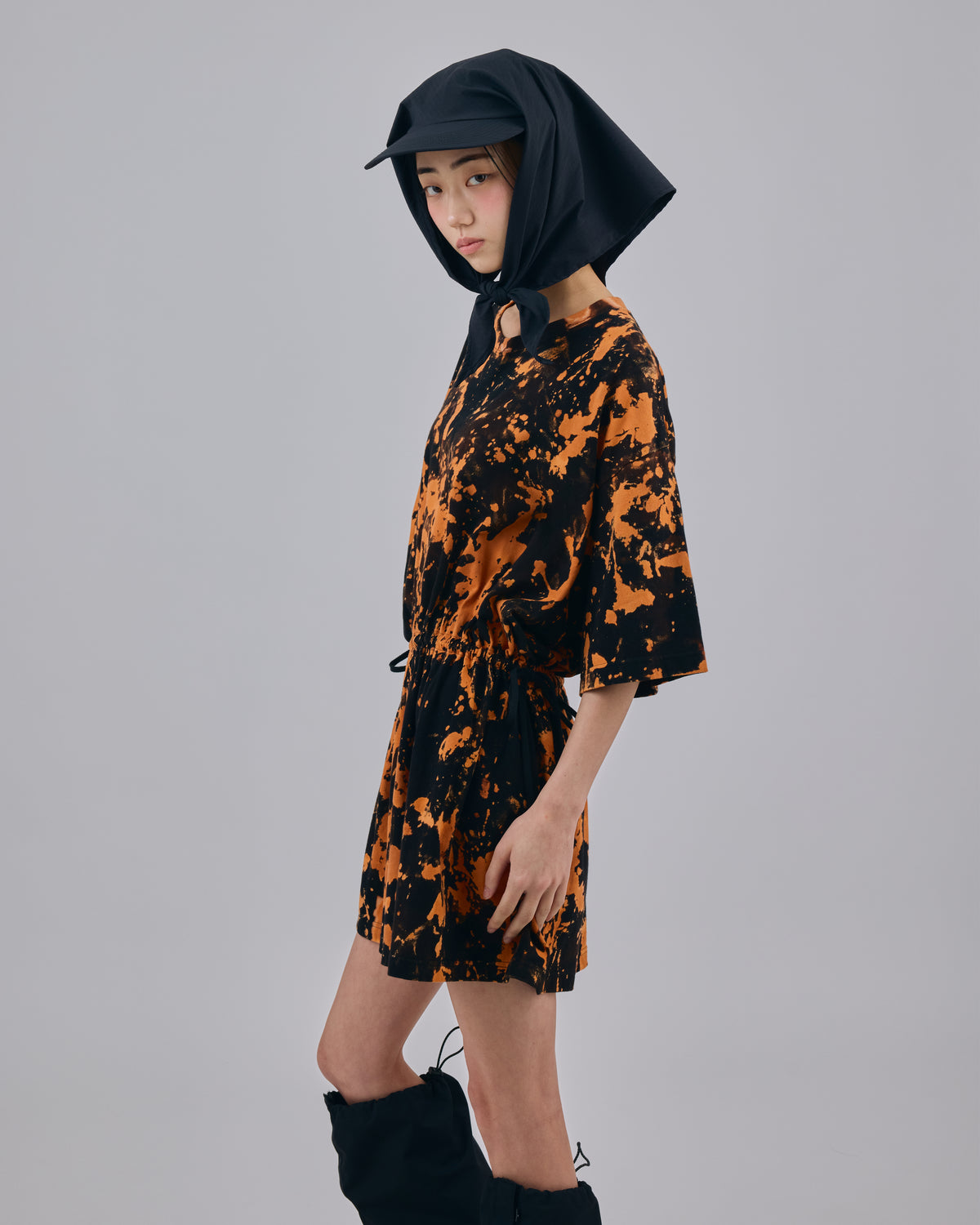 TYE-DYE TEE ONE-PIECE (BLACK)