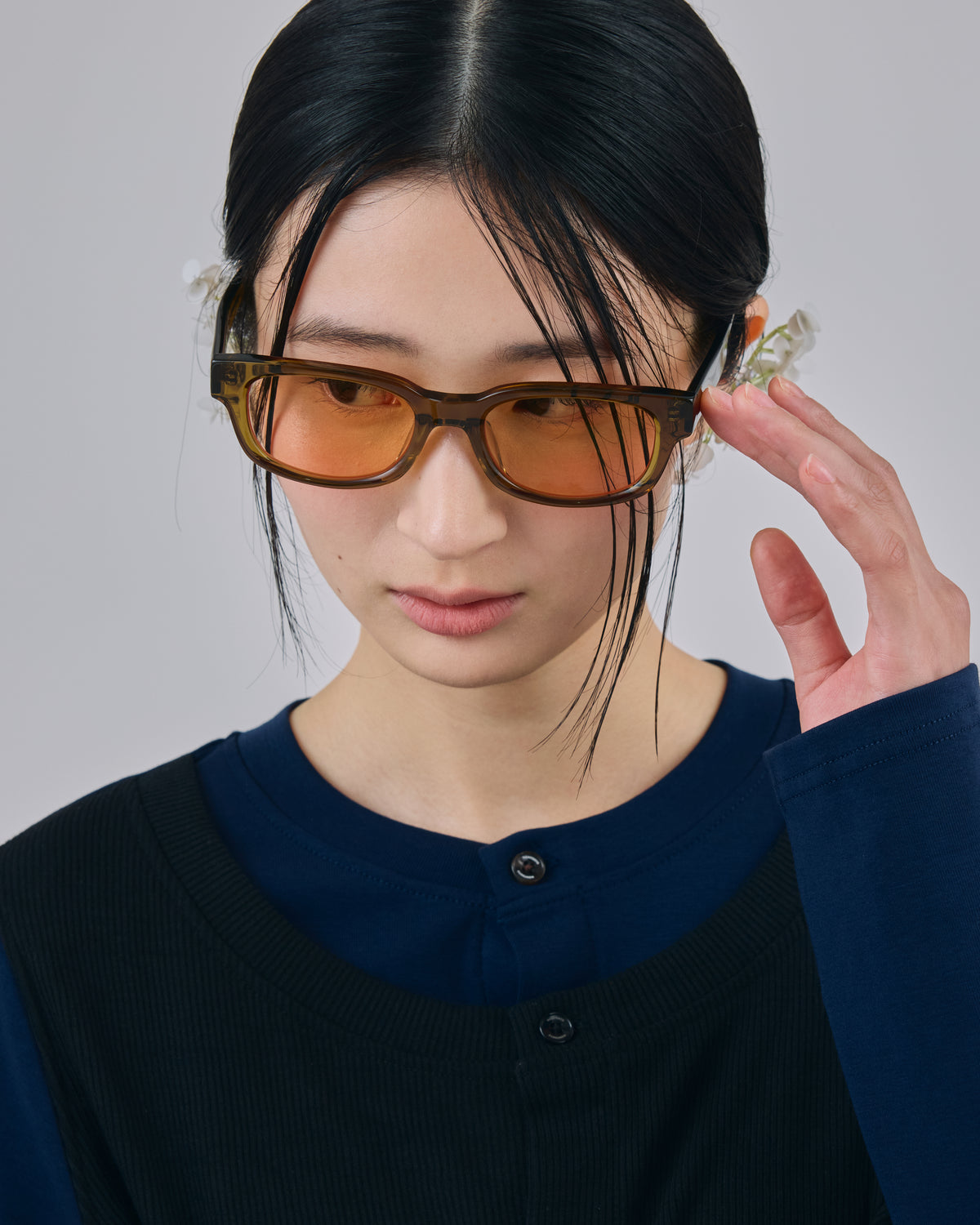 PHOTOCHROMIC LENS SQUARE SUNGLASS (OLIVE)