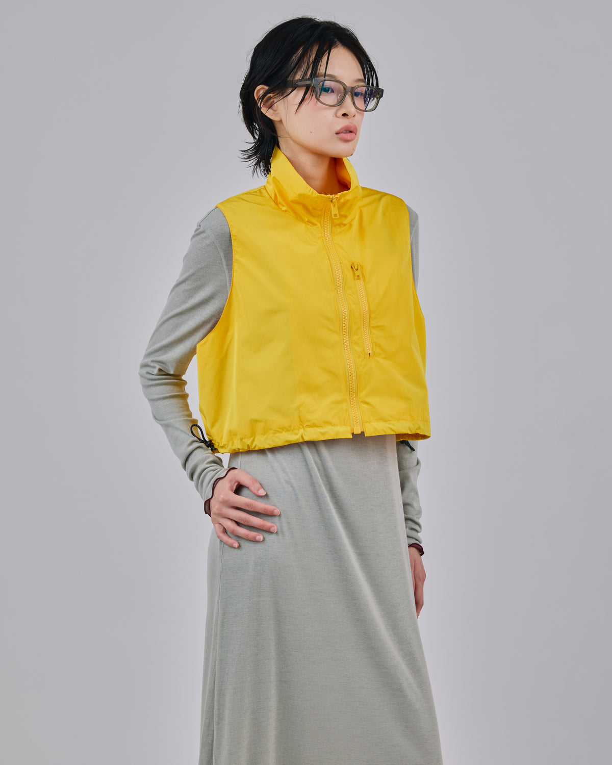 LAMINATED TAFFETA SHORT VEST (YELLOW)