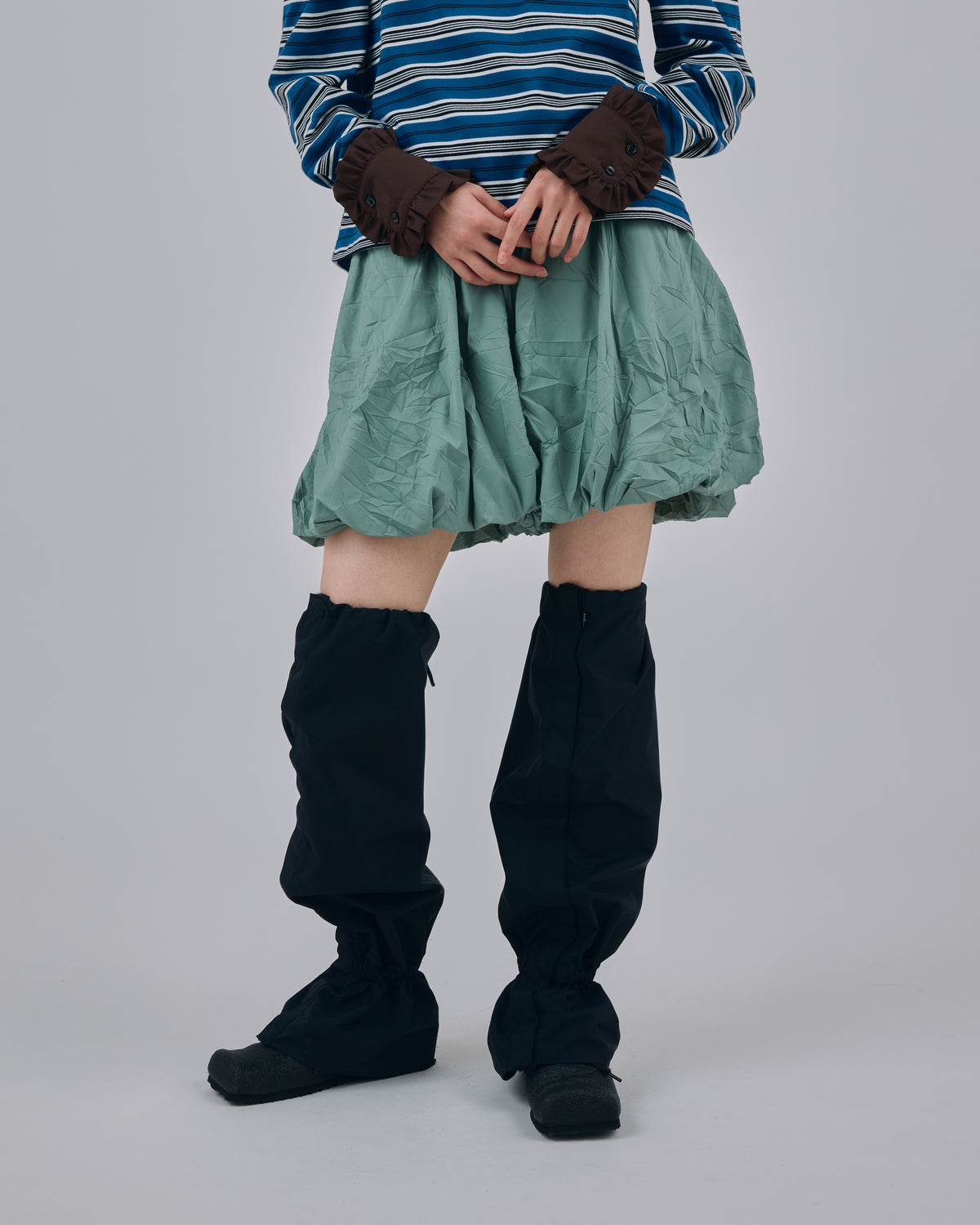 CRINKLE BALLOON SHORTS (M.GREEN)