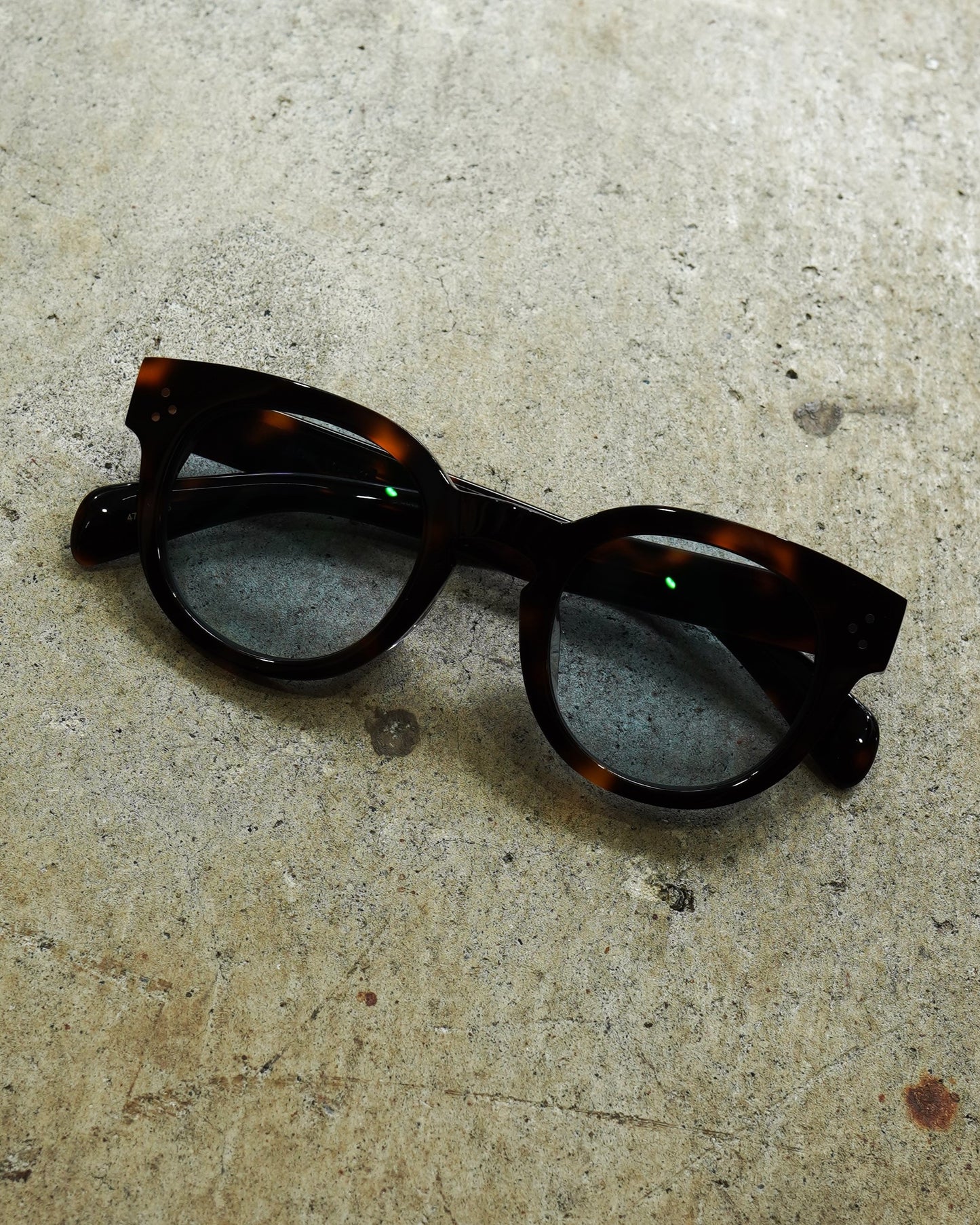 NON TOKYO / PHOTOCHROMIC LENS SUNGLASS (BROWN×BLUE) / &lt;NON TOKYO&gt; Photochromic lens sunglasses (brown)