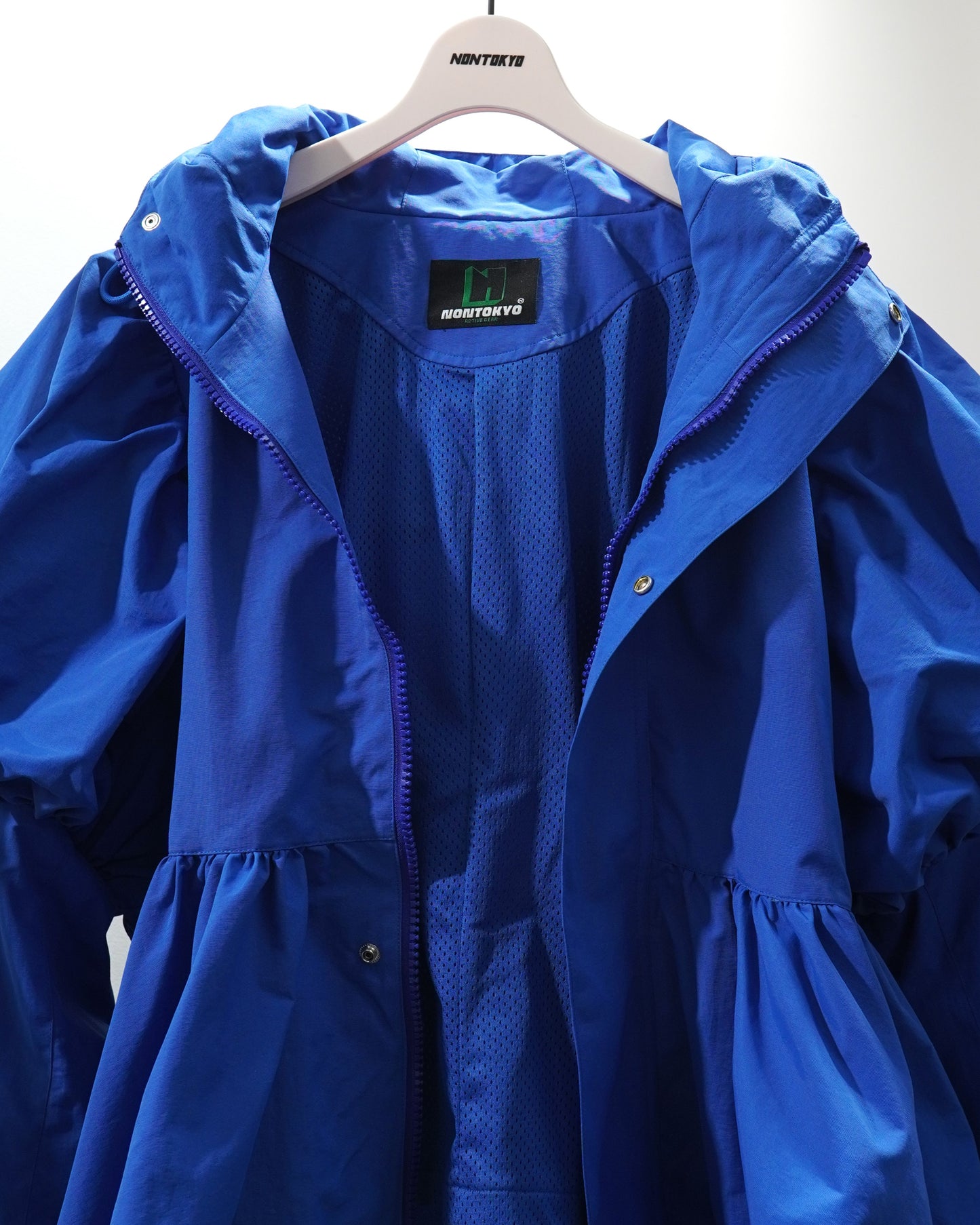 POWER SHOULDER MOUNTAIN PARKA (BLUE)