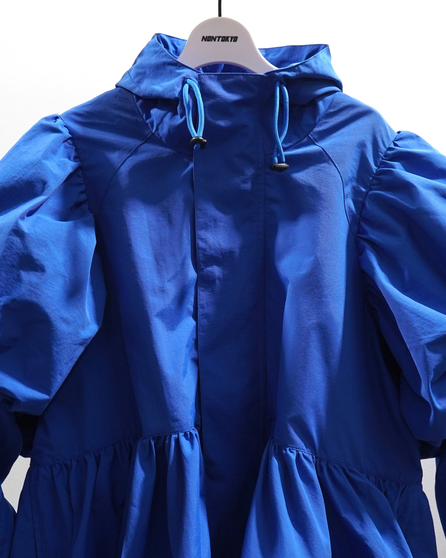 POWER SHOULDER MOUNTAIN PARKA (BLUE)