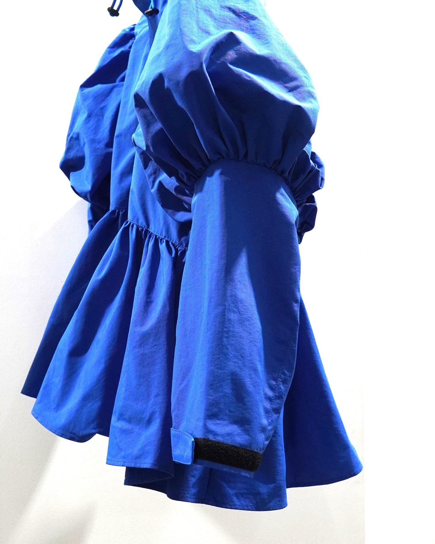 POWER SHOULDER MOUNTAIN PARKA (BLUE)