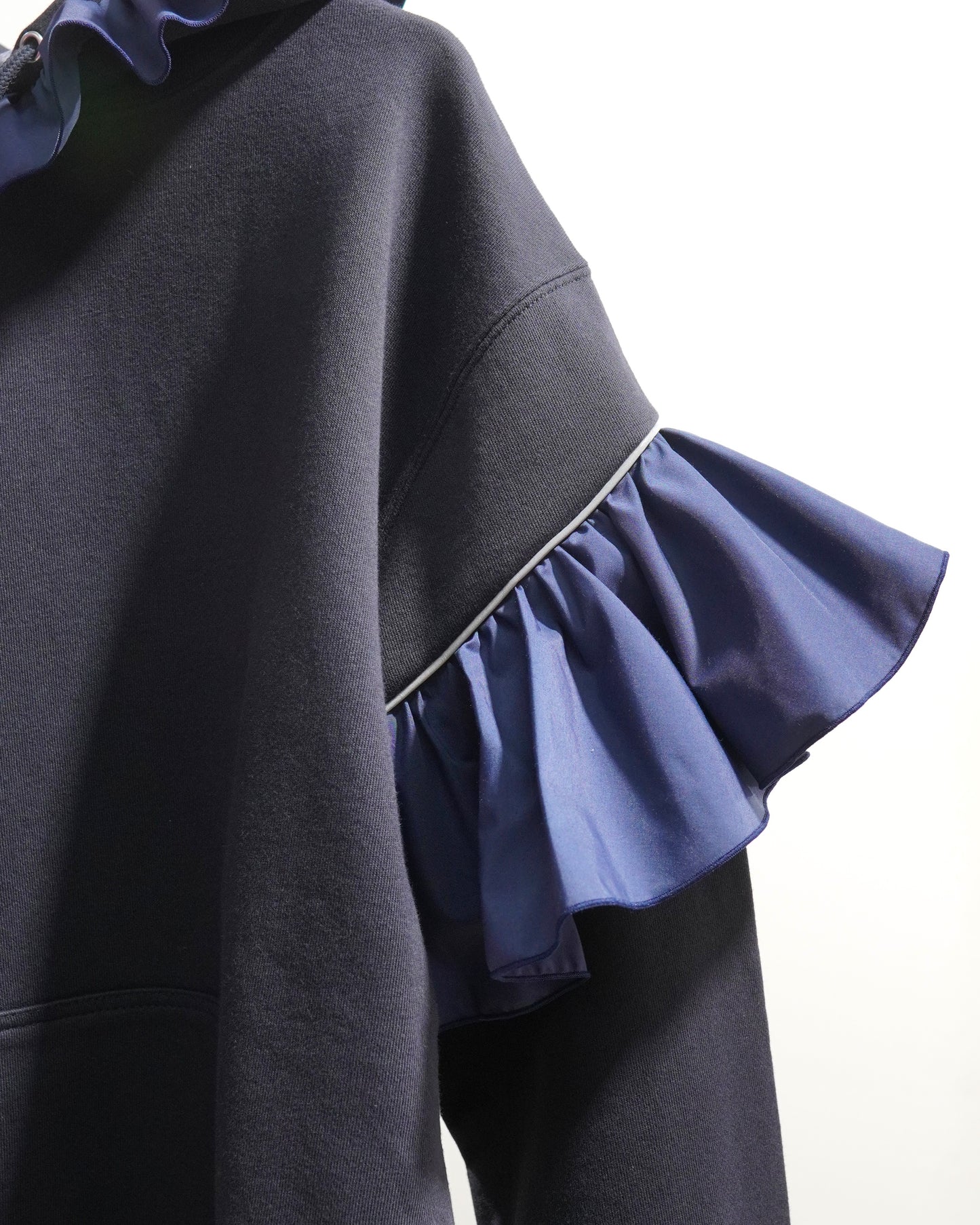 FRILL SWEAT HOODIE (NAVY)