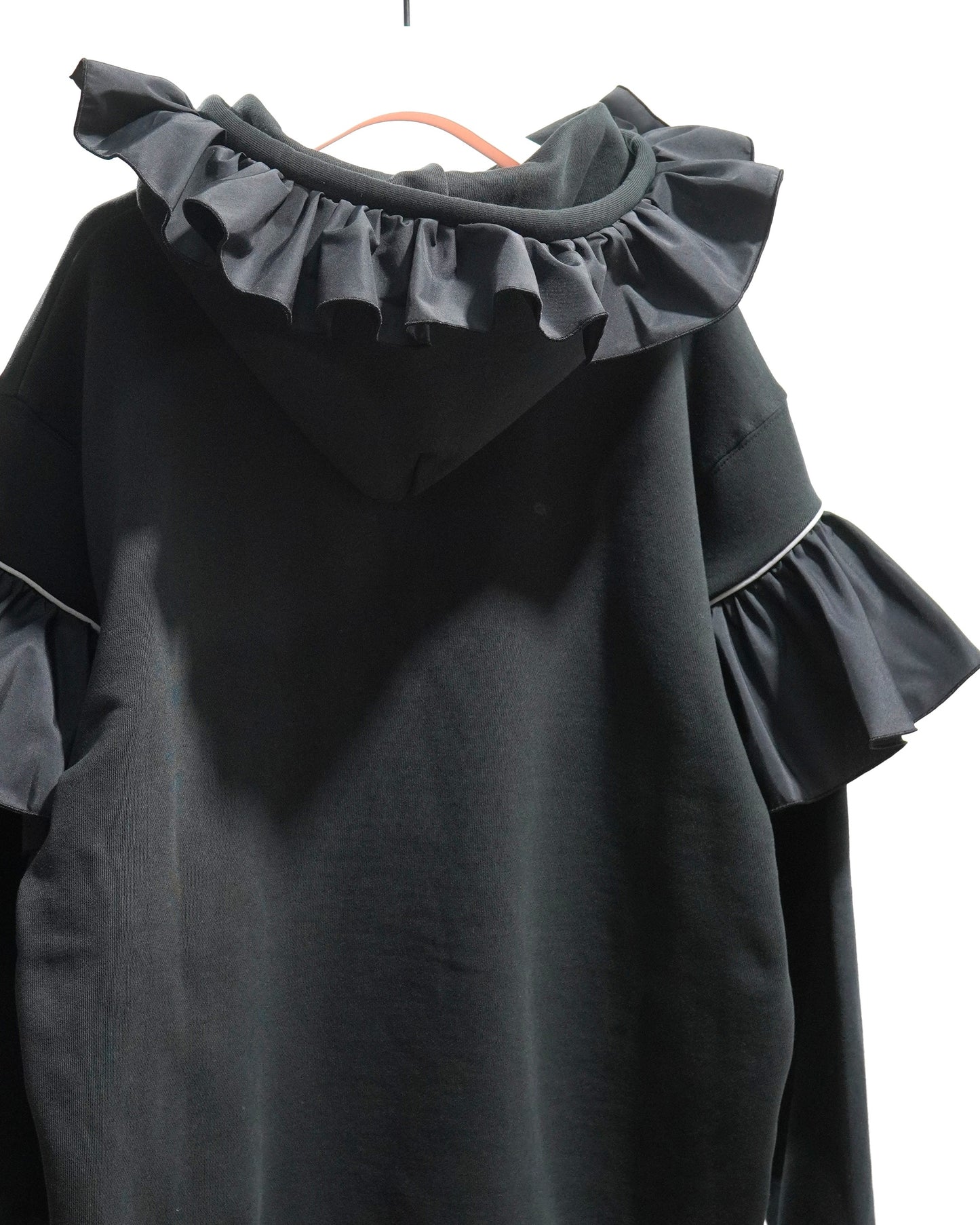 FRILL SWEAT HOODIE (BLACK)