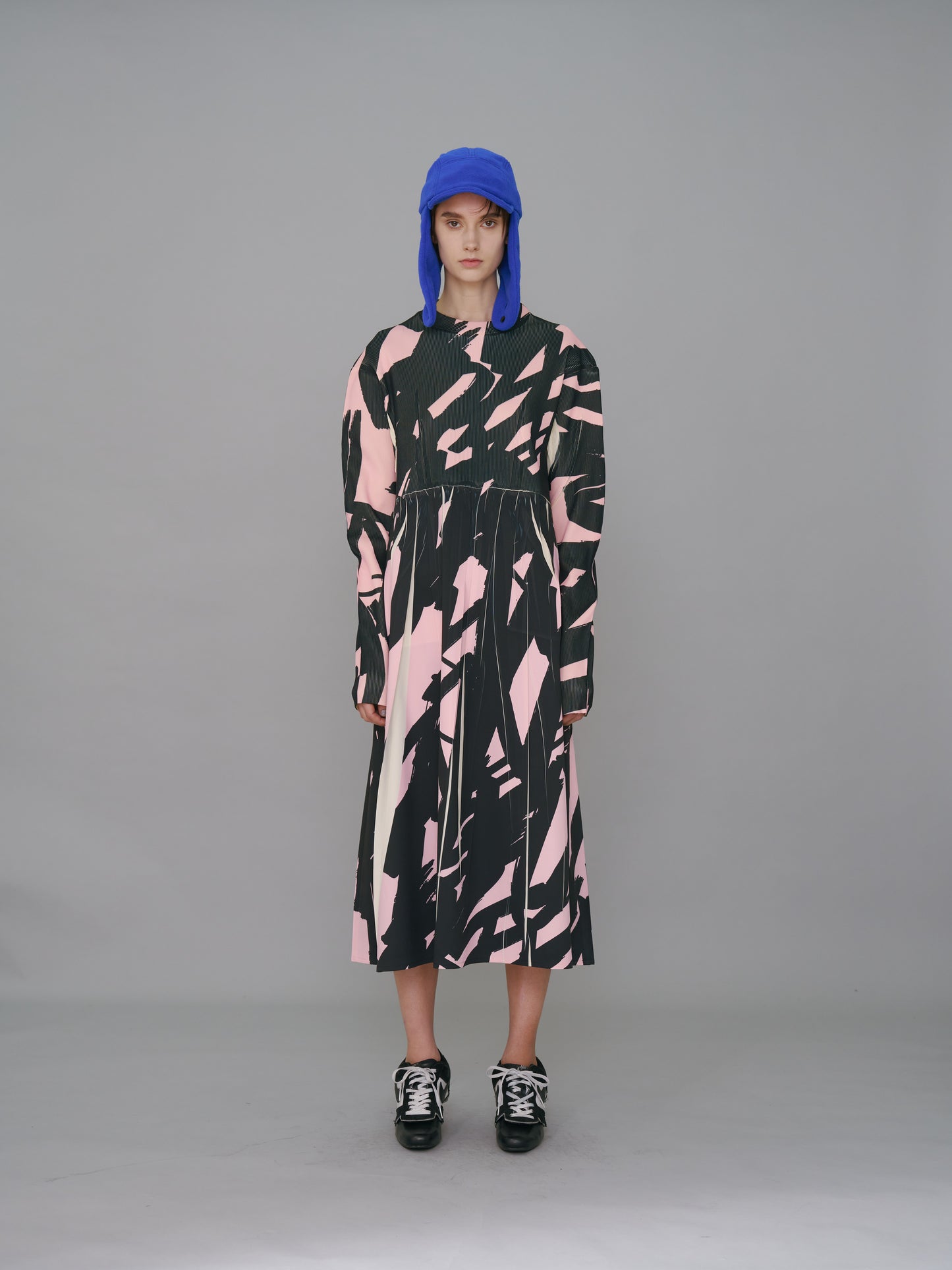 NON TOKYO / DIRECT PRINT RIB GATHER ONE-PIECE (GRAFFITI) &lt;NON TOKYO&gt; Direct print rib gathered one-piece (GRAFFITI)