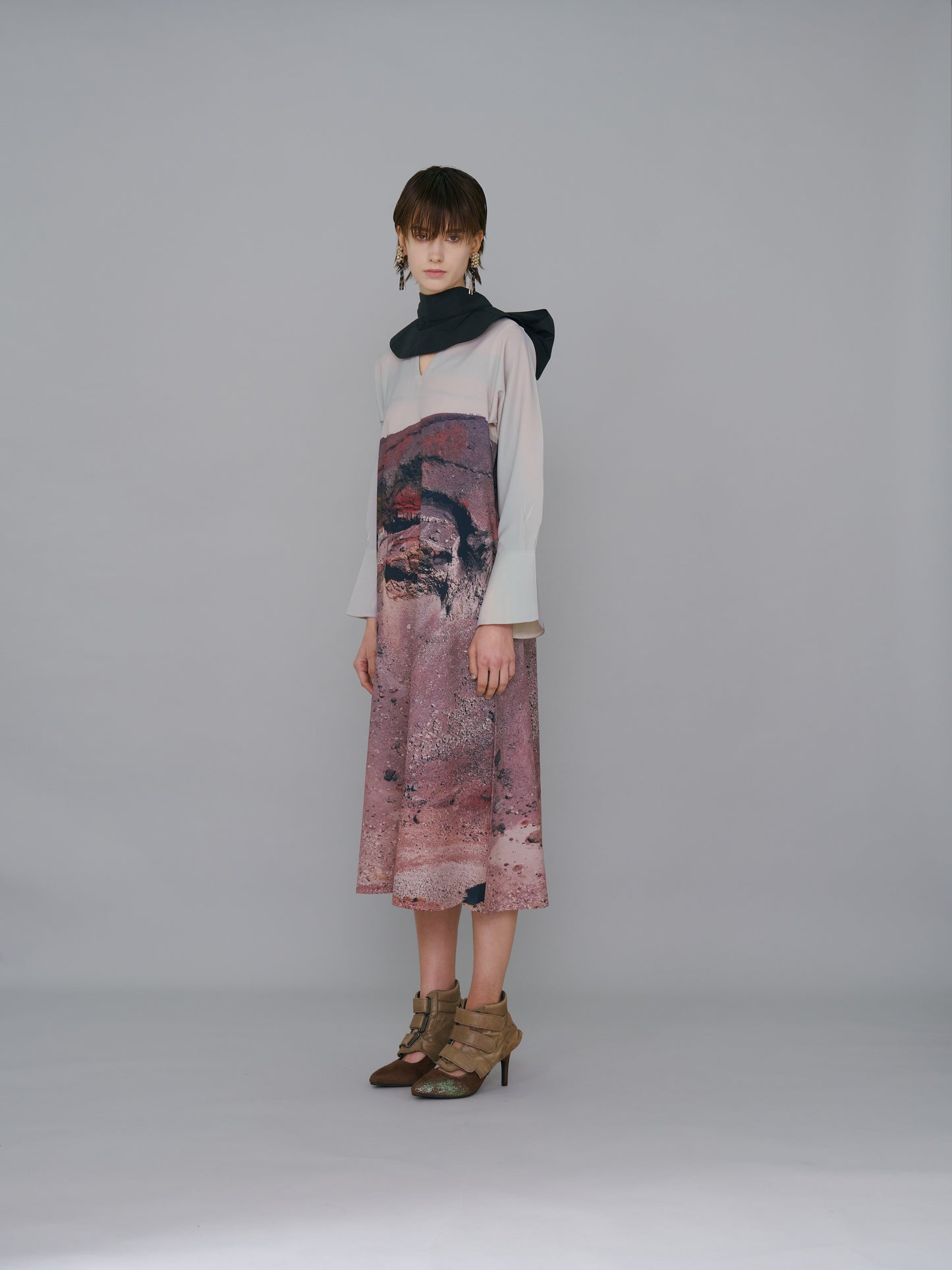 NON TOKYO / DIRECT PRINT PULLOVER ONE-PIECE (CRATER)