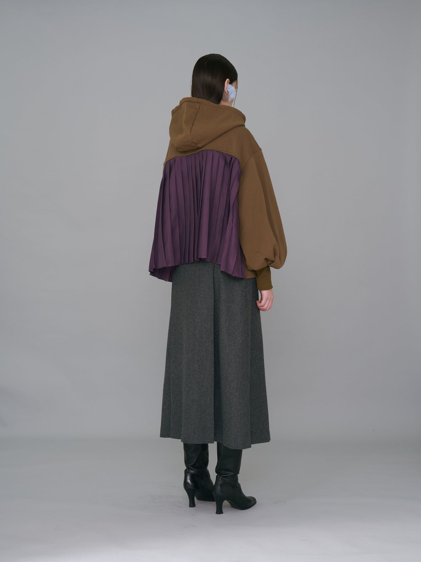 NON TOKYO / BACK PLEATS SWEAT PARKA (KHAKI×PURPLE) &lt;NON TOKYO&gt; Back pleats sweat parka (khaki×purple)