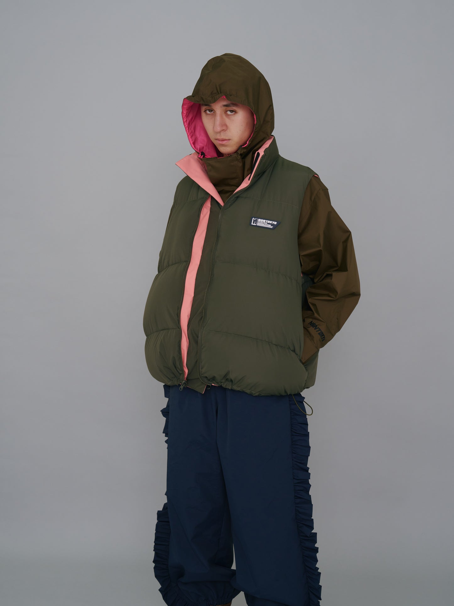 NON TOKYOxUNIVERSAL OVERALL / REVERSIBLE DOWN VEST (PINK×KHAKI)