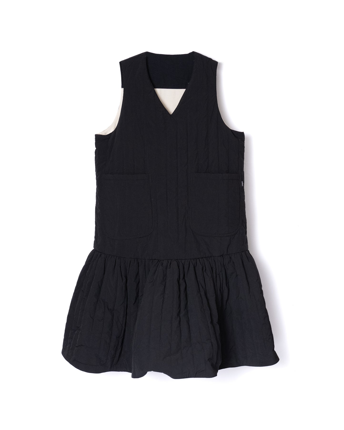 NON TOKYO / REVERSIBLE QUILTING ONE-PIECE (BLACK×IVORY) &lt;NON TOKYO&gt; Reversible quilting one-piece (black×ivory)