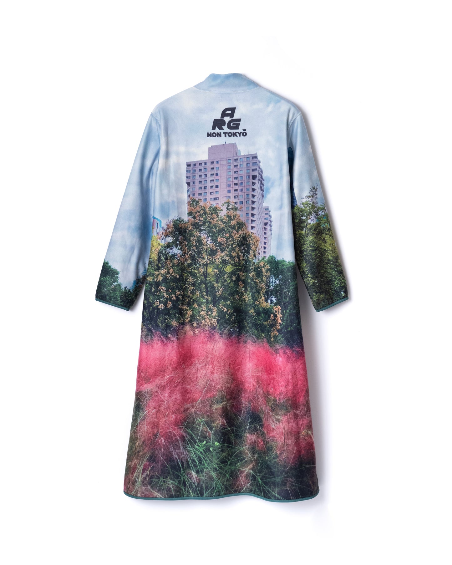 NON TOKYO / PRINT FLEECE HI-NECK ONE-PIECE (PINK BUILDING)