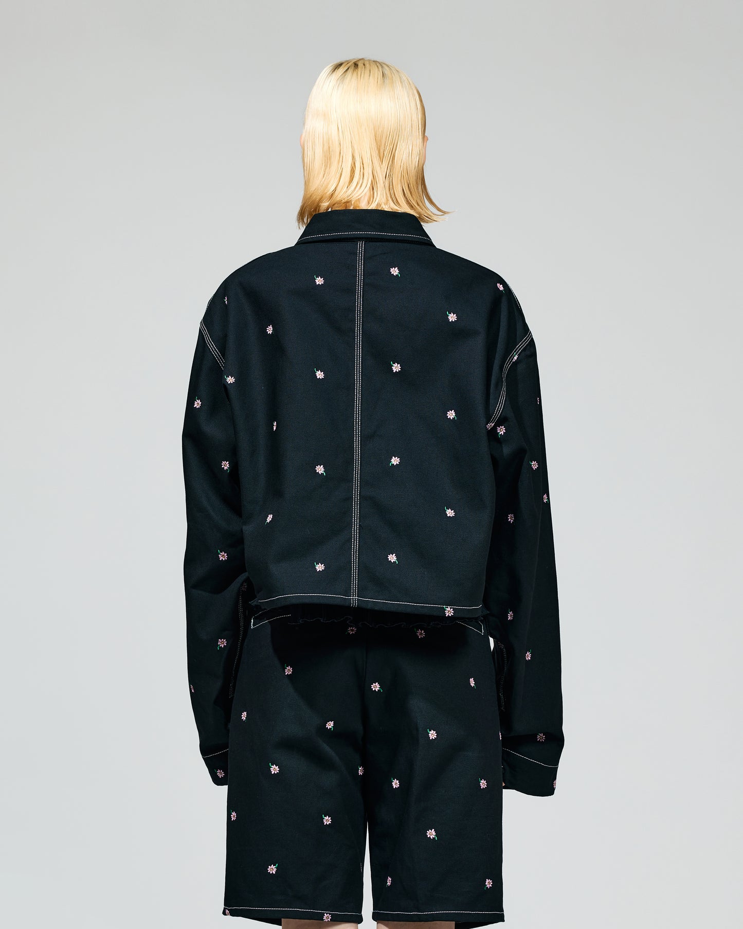 PRE ORDER / FLOWER EMBROIDERY SHORT COVERALL feat.UNIVERSAL OVERALL (BLACK)