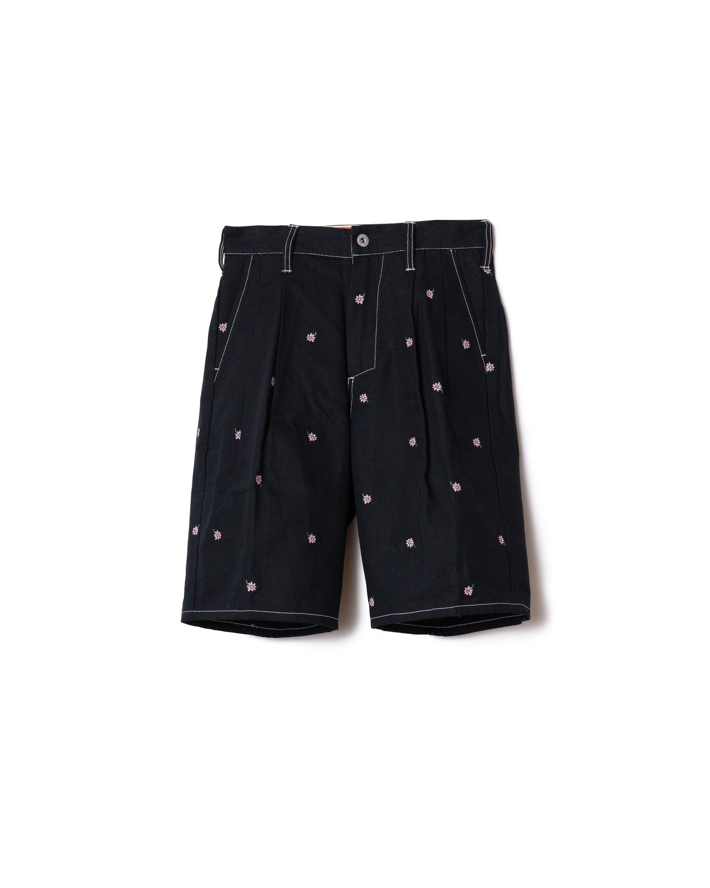 FLOWER EMBROIDERY TUCK SHORTS feat.UNIVERSAL OVERALL (BLACK)