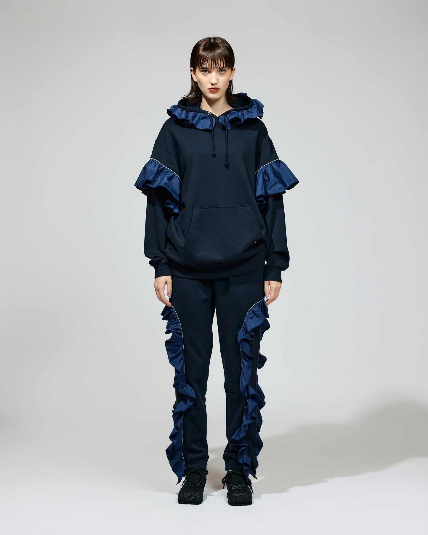 PRE ORDER / FRILL SWEAT PANTS (NAVY)