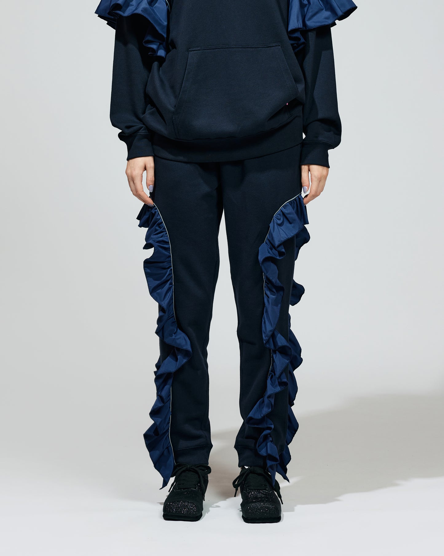 PRE ORDER / FRILL SWEAT PANTS (NAVY)