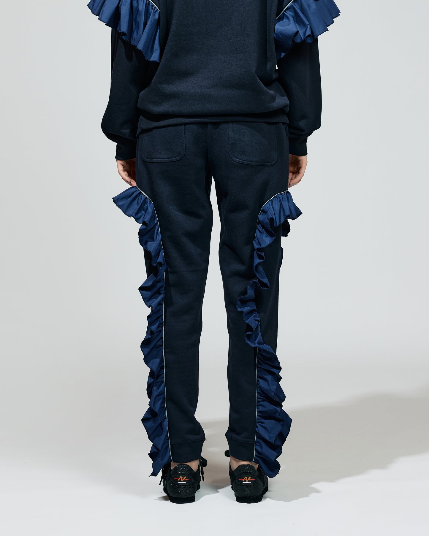 PRE ORDER / FRILL SWEAT PANTS (NAVY)