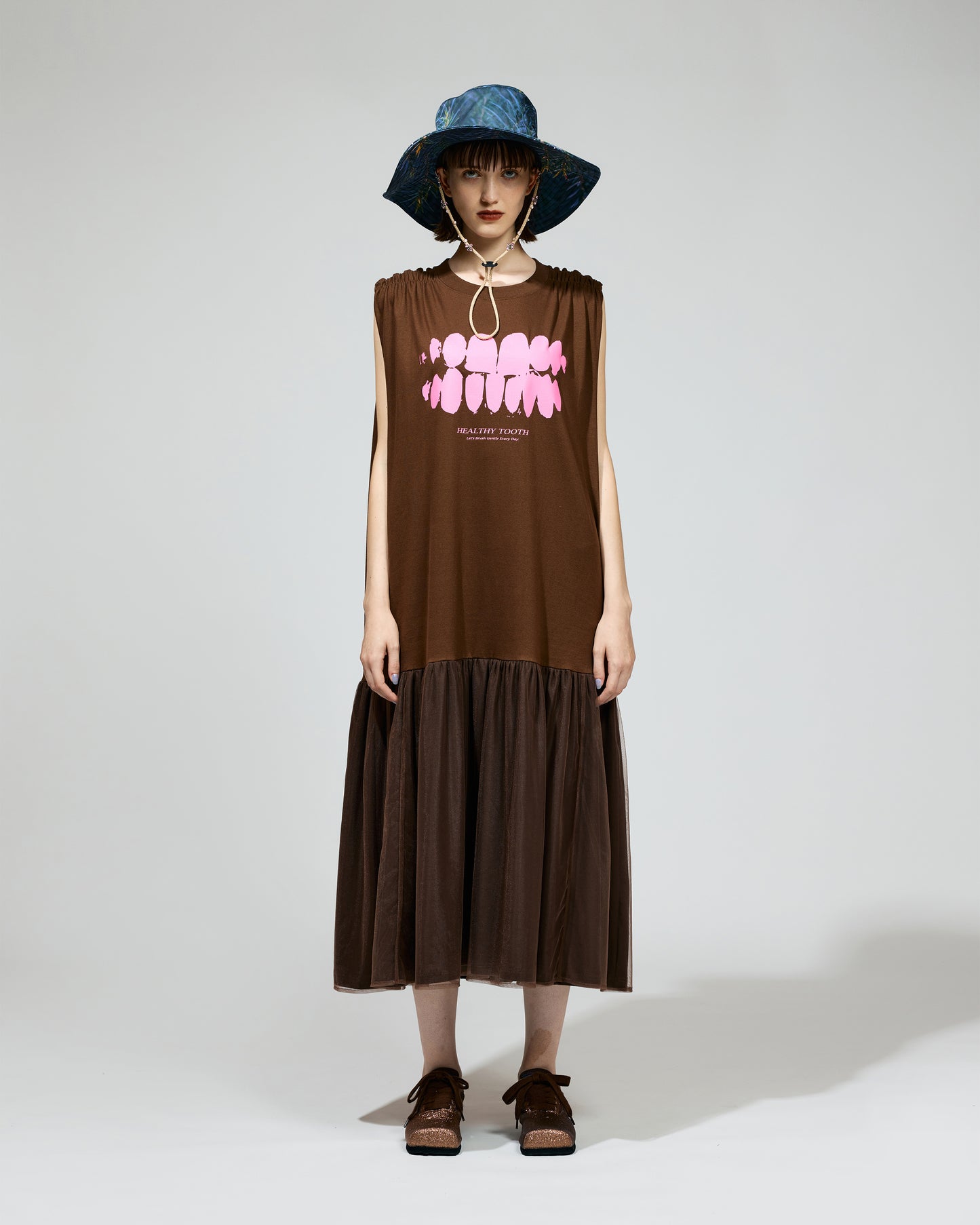 PRE ORDER / GATHER SLEEVE ONE-PIECE (BROWN)　