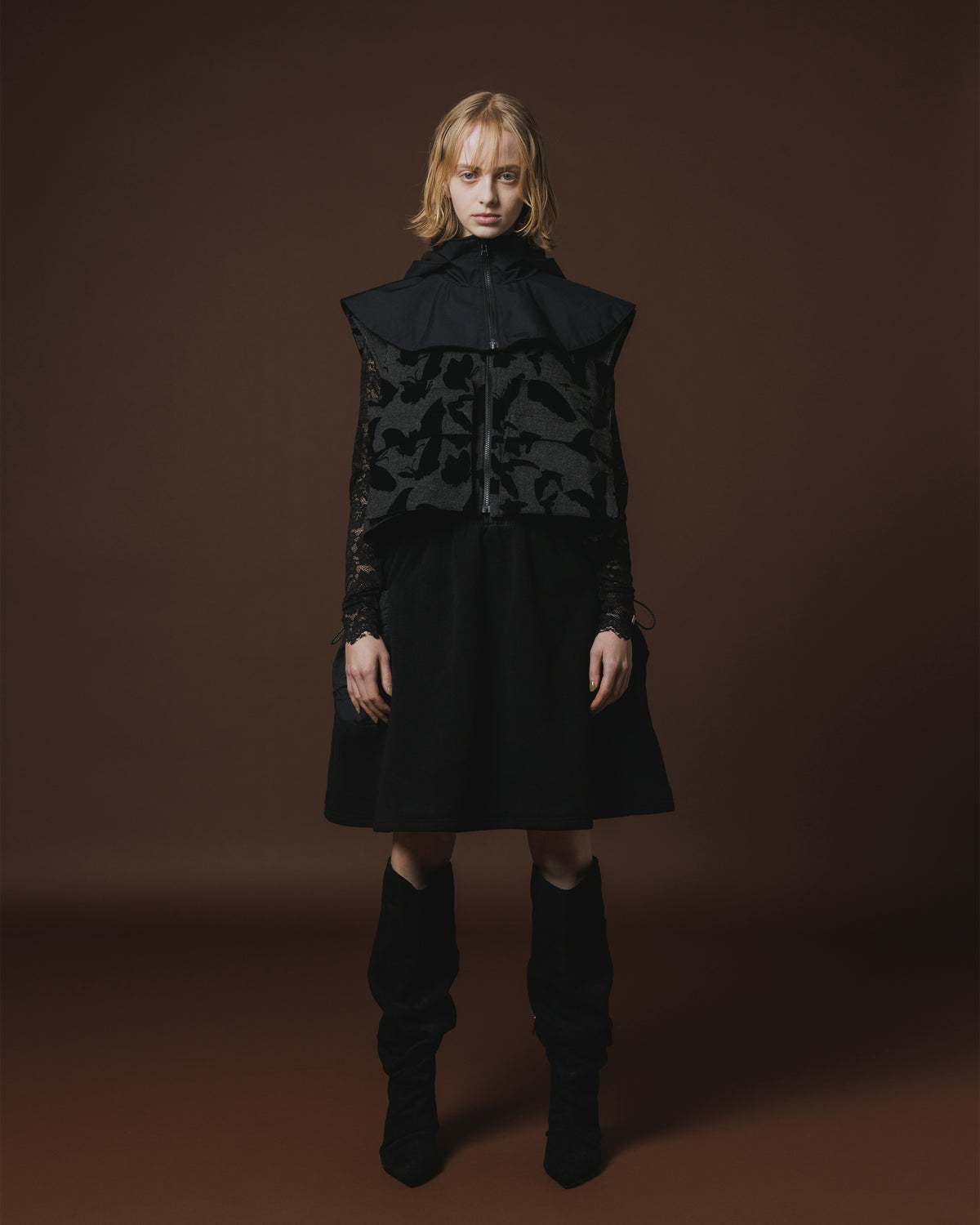 BACK PLEATS FLOCKY VEST (GRAY x BLACK)