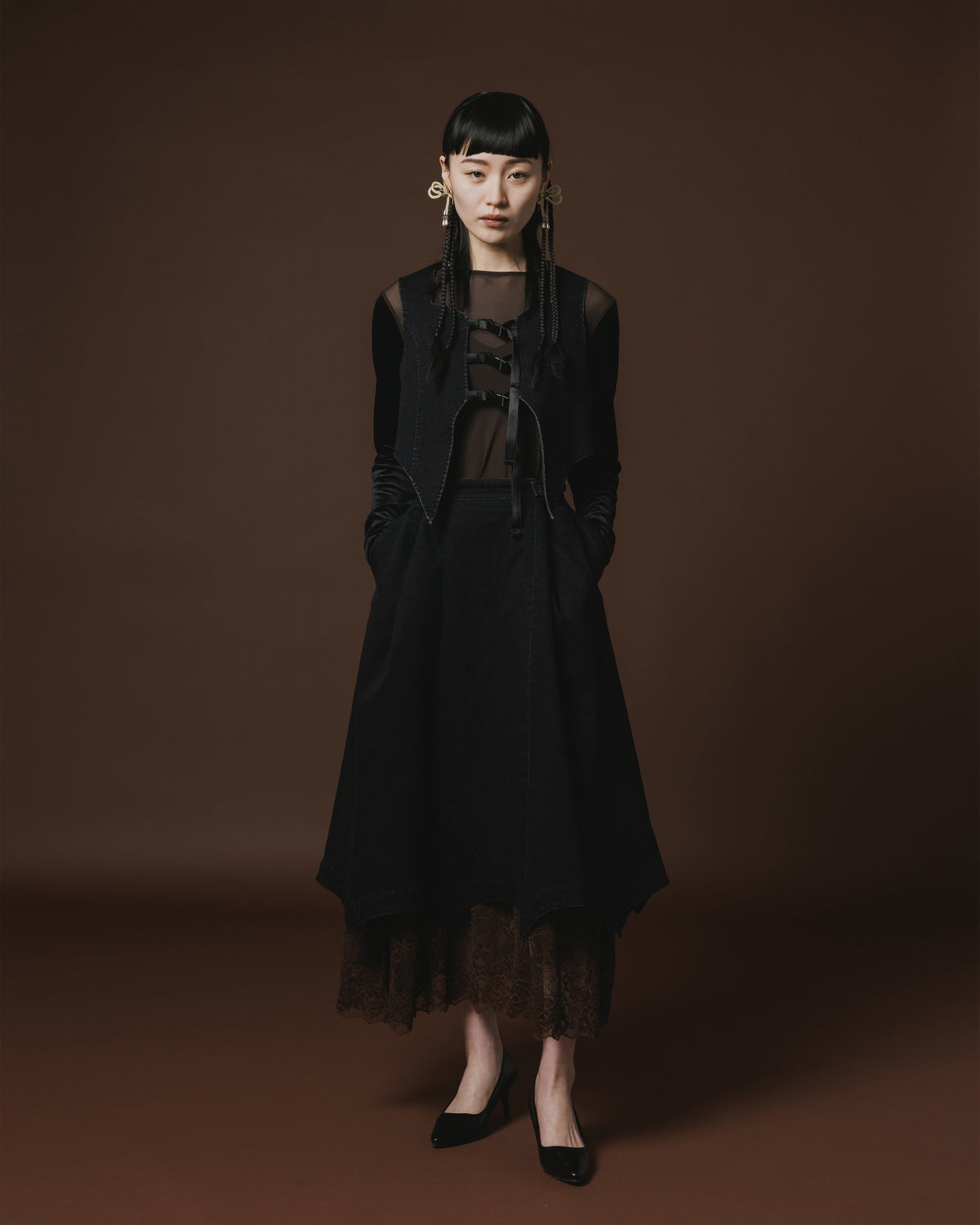 BATWING HEM DENIM & LACE SKIRT (BLACK)
