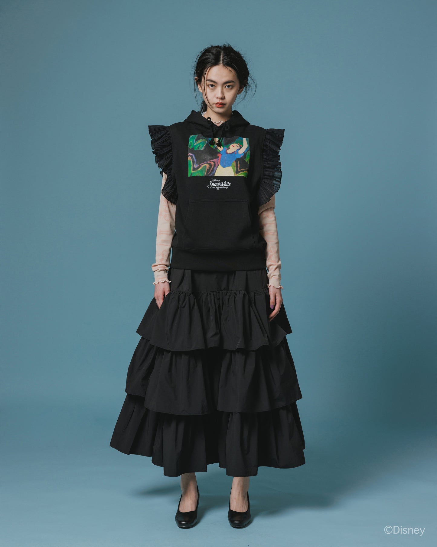 【Disney collection】FRILL SLEEVE HOODIE (BLACK)