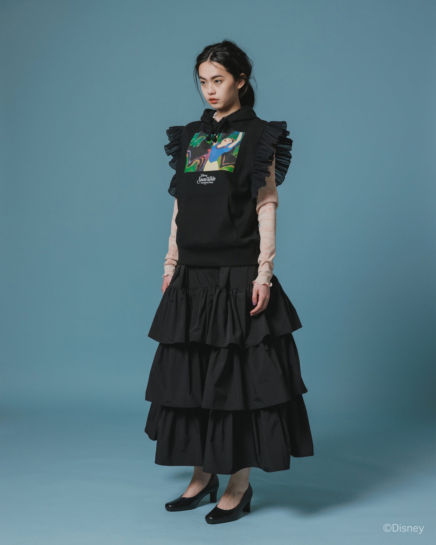 【Disney collection】FRILL SLEEVE HOODIE (BLACK)