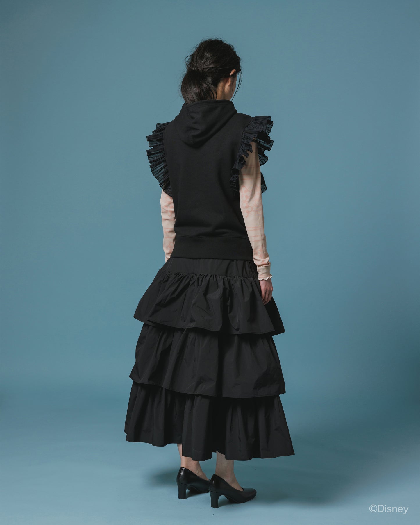 【Disney collection】FRILL SLEEVE HOODIE (BLACK)