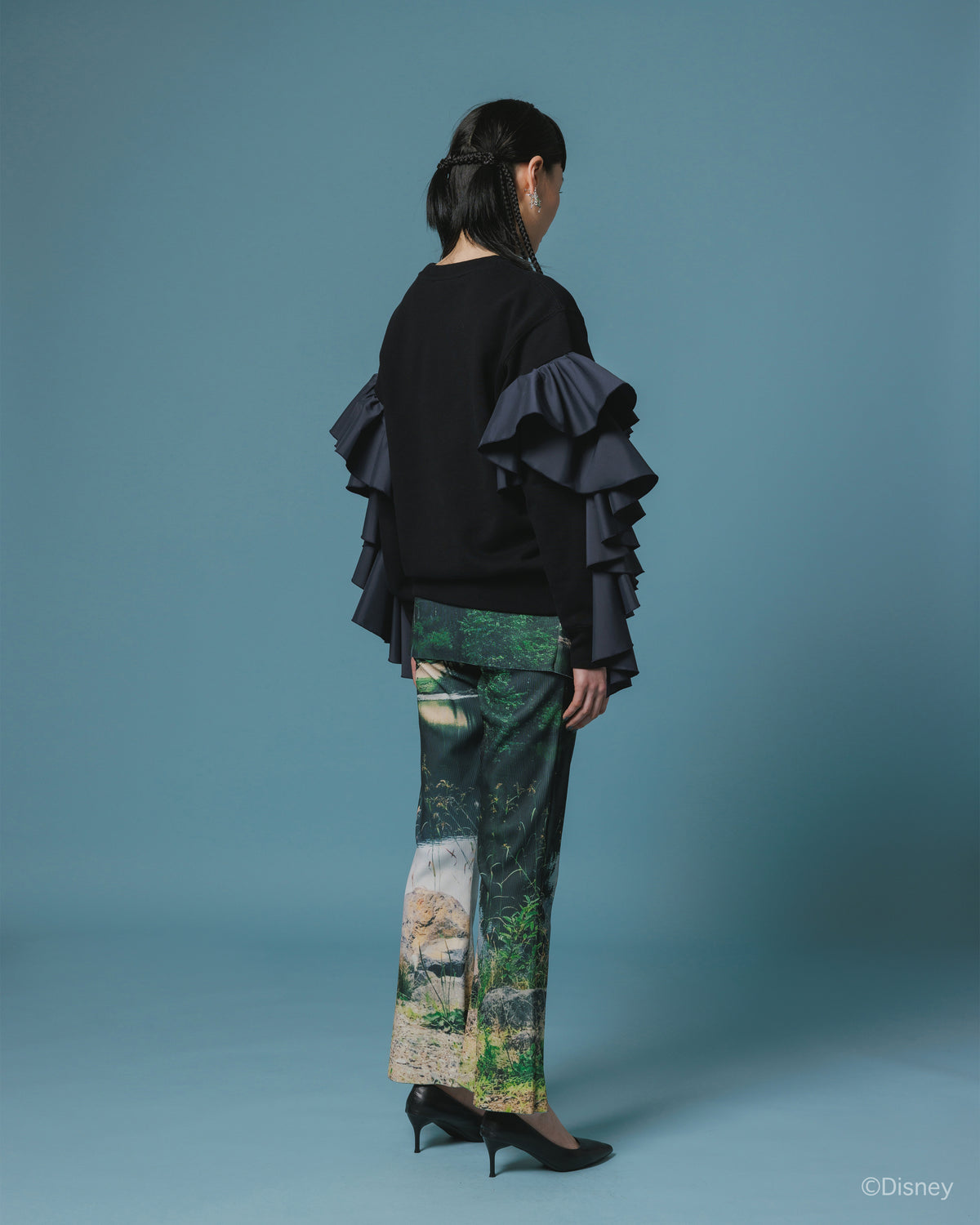 【Disney collection】FRILL SLEEVE PULLOVER SWEAT (BLACK)