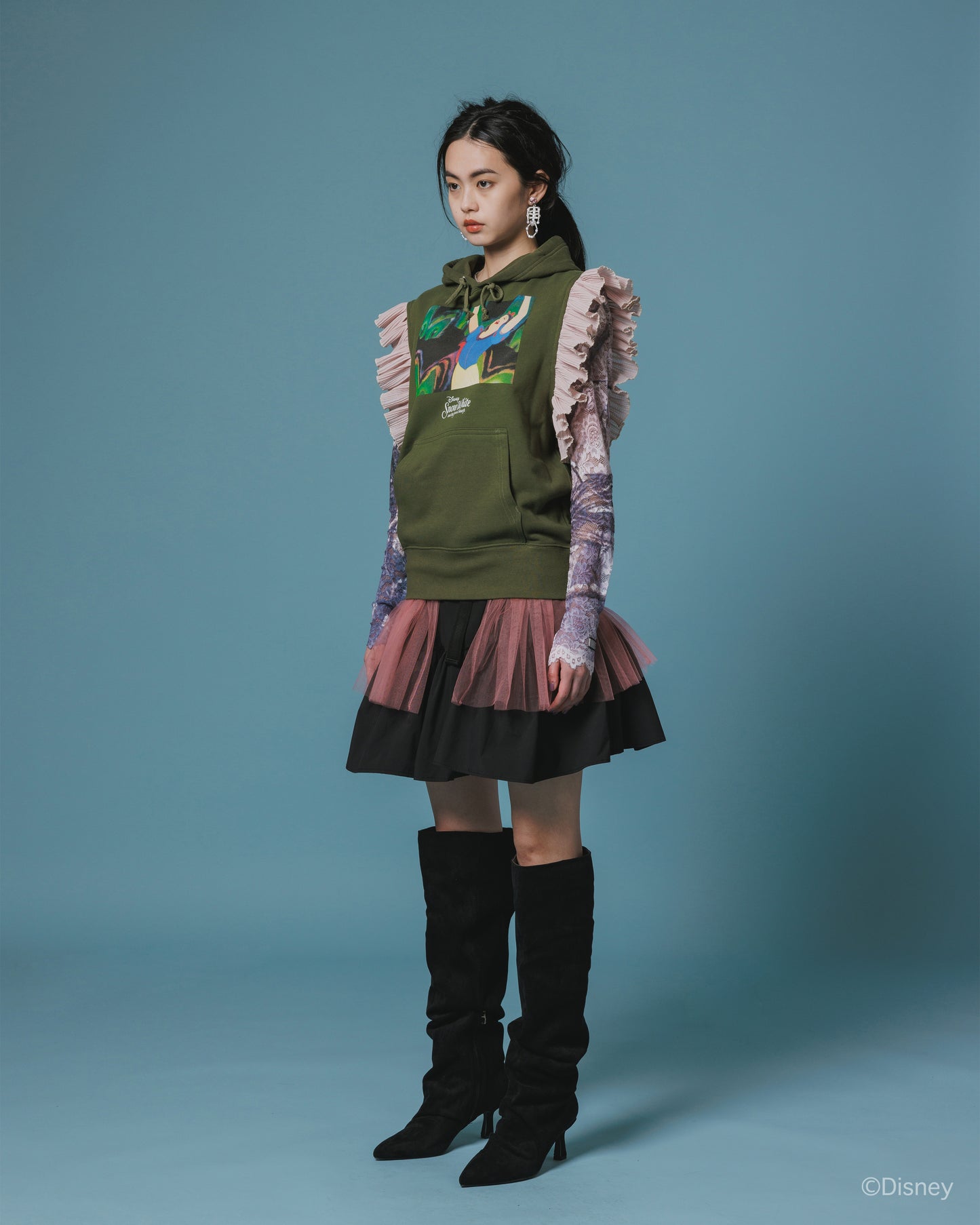 【Disney collection】FRILL SLEEVE HOODIE (KHAKI)