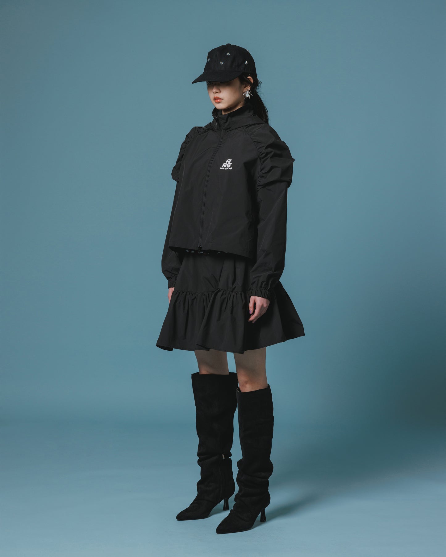 2WAY GATHER SHOULDER BLOUSON (BLACK)