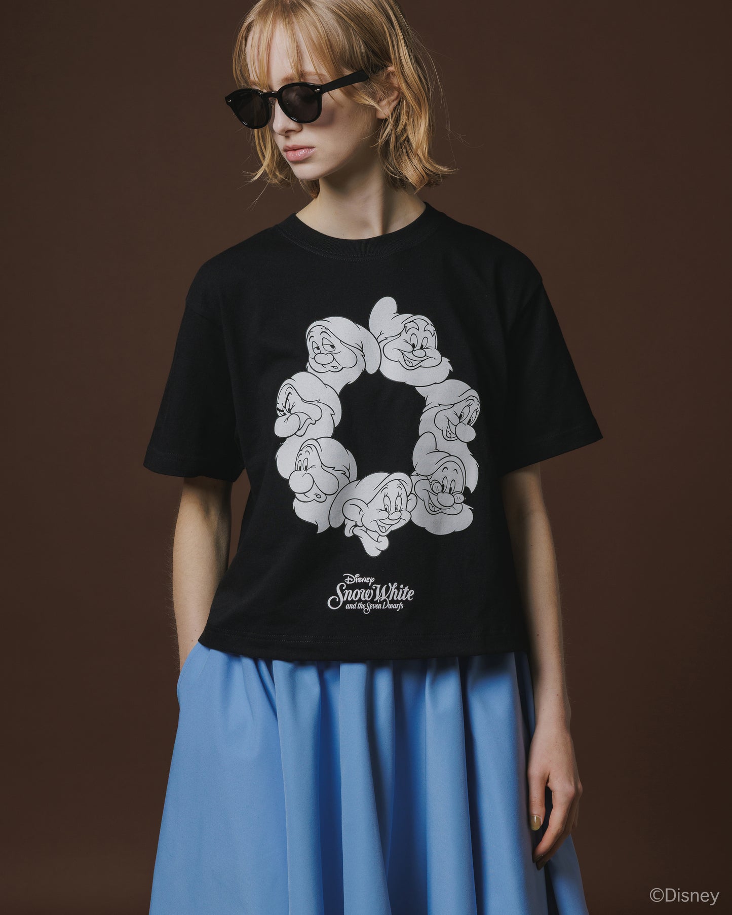 【Disney collection】PRINT SHORT T-SHIRT/ DWARFS (BLACK)
