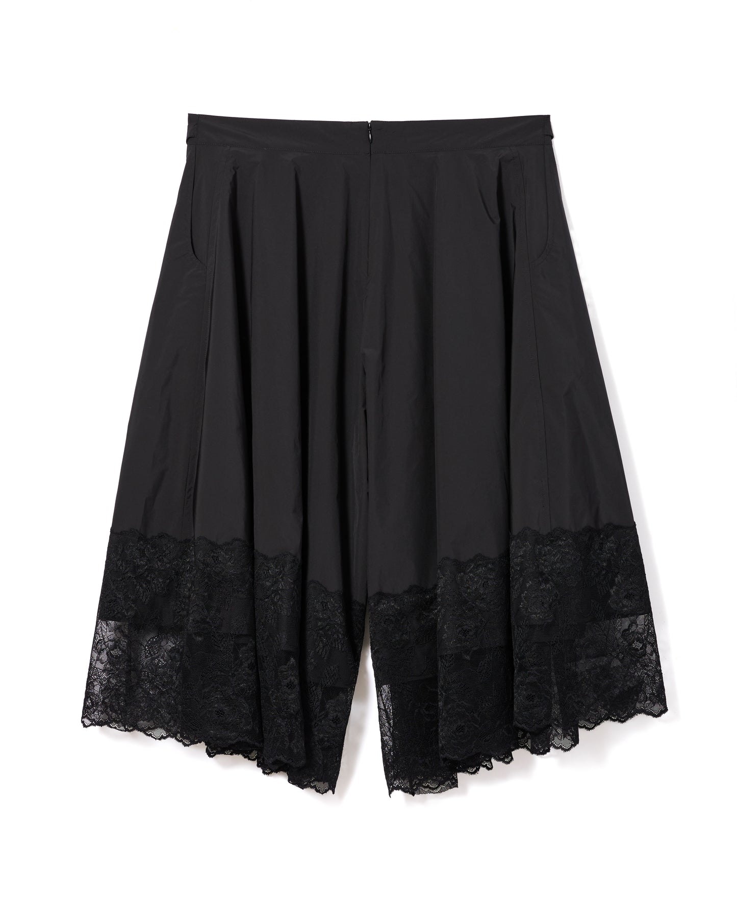 LACE RIBBON SHORTS (BLACK)
