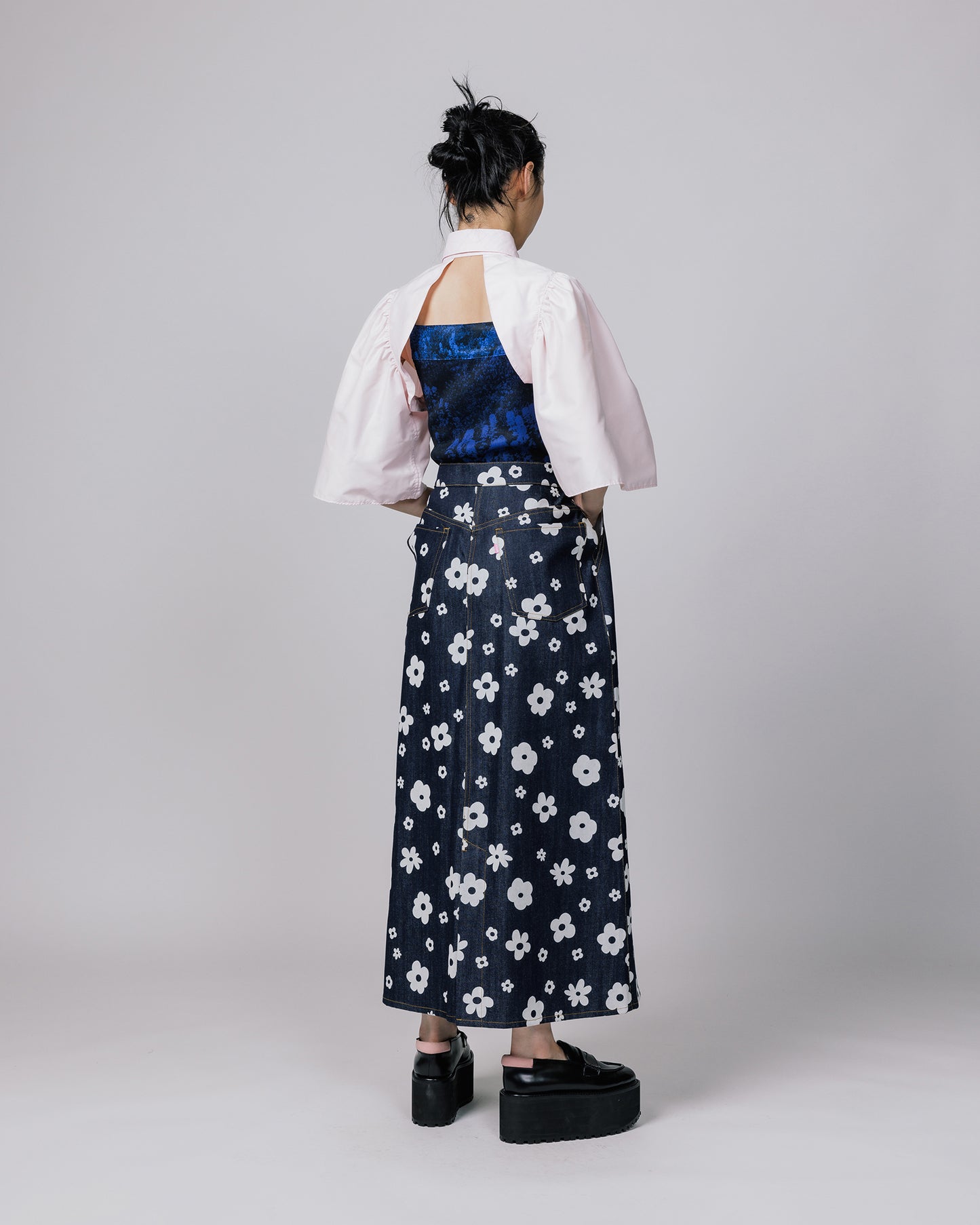 NON TOKYO / FLOKING FLOWER DENIM SKIRT (INDIGO) / 〈ノントーキョー〉フロッキーフラワーデニムスカート  (インディゴ)